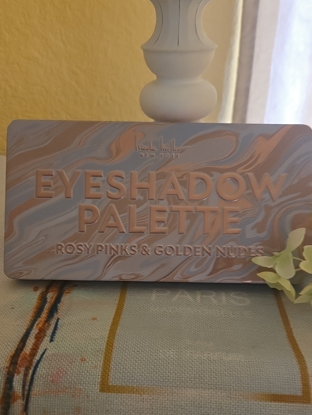 ✨️Nicole Miller Rosy Pinks & Golden Nudes Eyeshadow Palette